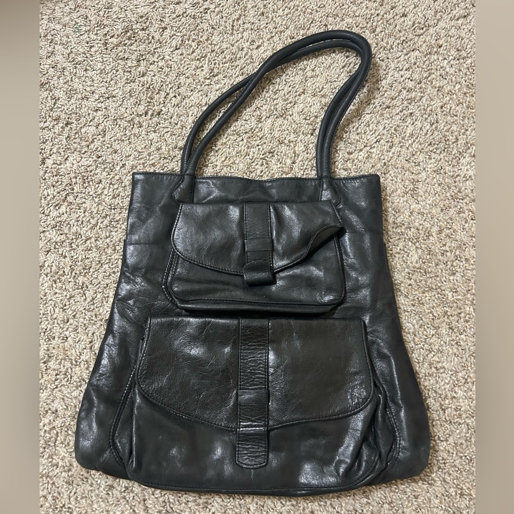 Sabina New York Savage Medium Leather Shoulder Bag Black Magnetic Closure Travel